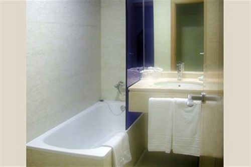 Hotel Moon โอโกรูญา ภายนอก รูปภาพ